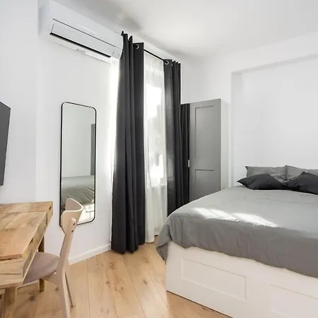 Platinium In The Historical Center Apartment Bucharest