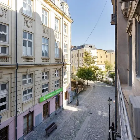 Platinium In The Historical Center Apartment Bucharest
